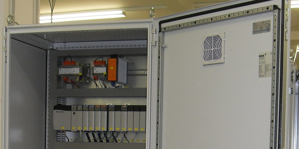 Schaltschrankbau Planung und Verdrahtung – professioneller Industrieschaltschrank EMB Neutraubling
